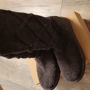 Ugg gray argyle knit boots